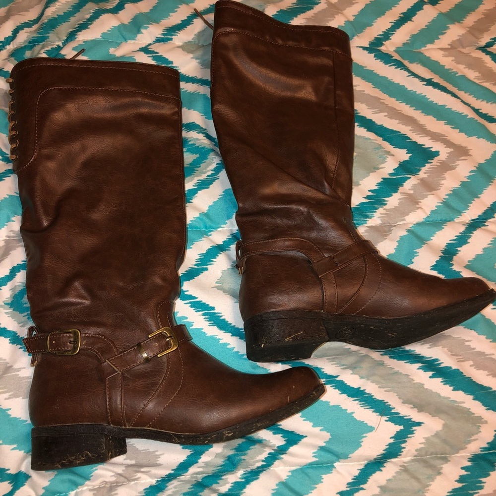 Brown lace up boots
